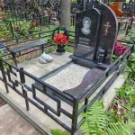 Памятник из коричневого гранита с белой крошкой — фото 4