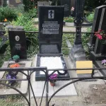 Благоустройство захоронений: плитка и ограда — фото 3