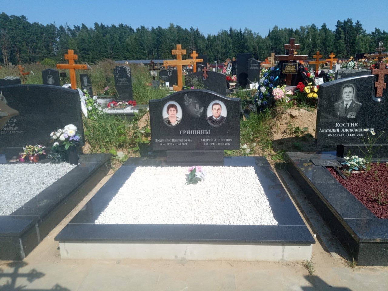 Памятник с благоустройством — работа от unknown