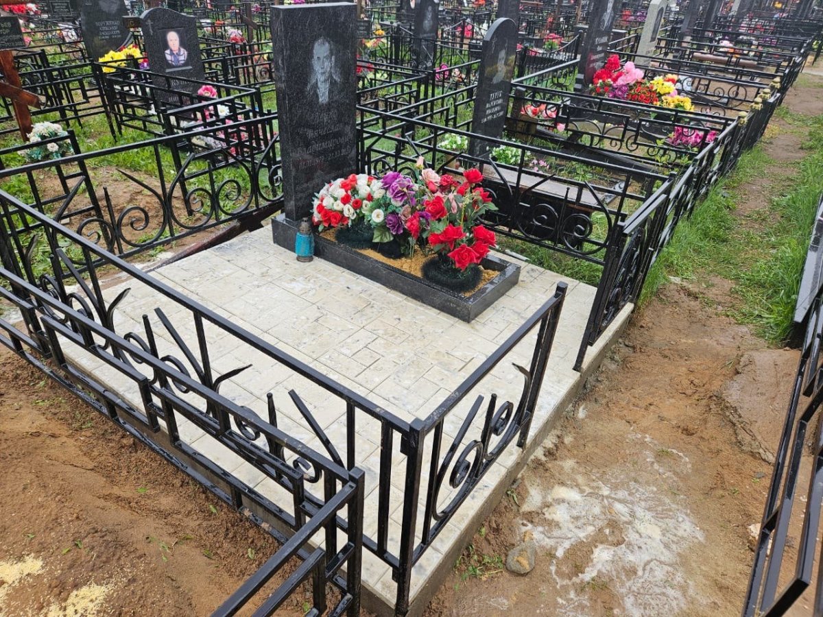 Мемориальный комплекс — работа от unknown