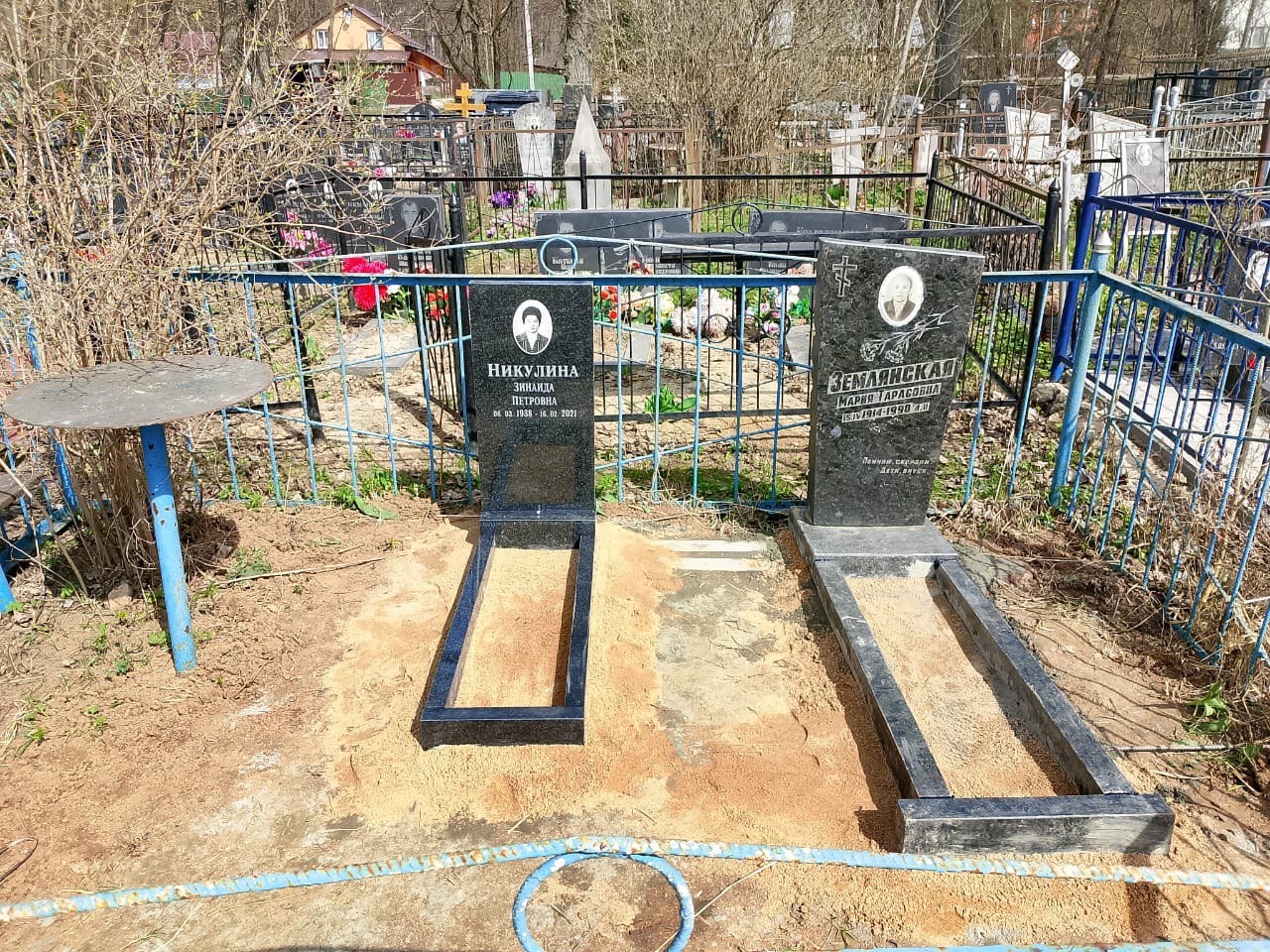 Памятник с благоустройством — работа от unknown