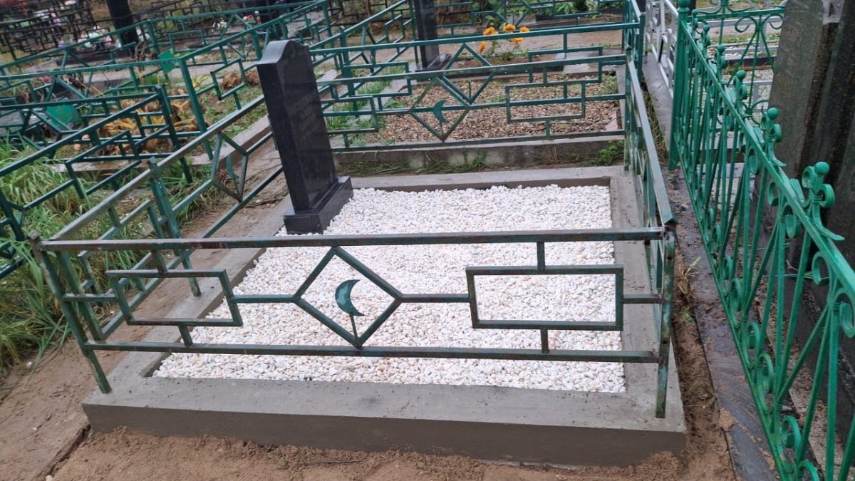 Памятник с благоустройством — работа от unknown