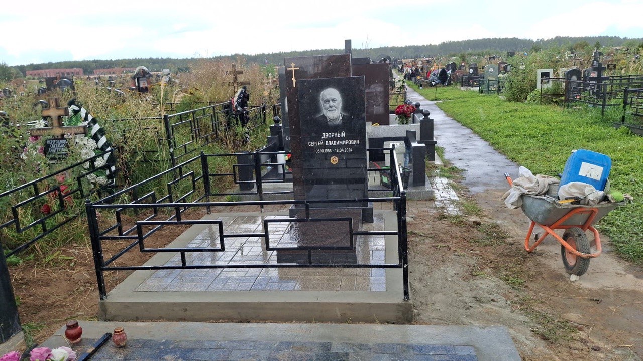 Мемориальные комплексы — работа от unknown